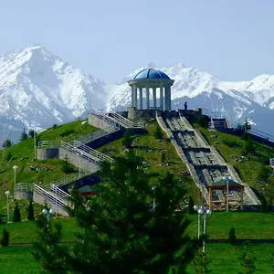  Апартаменты на улице розыбакиева, 275-2